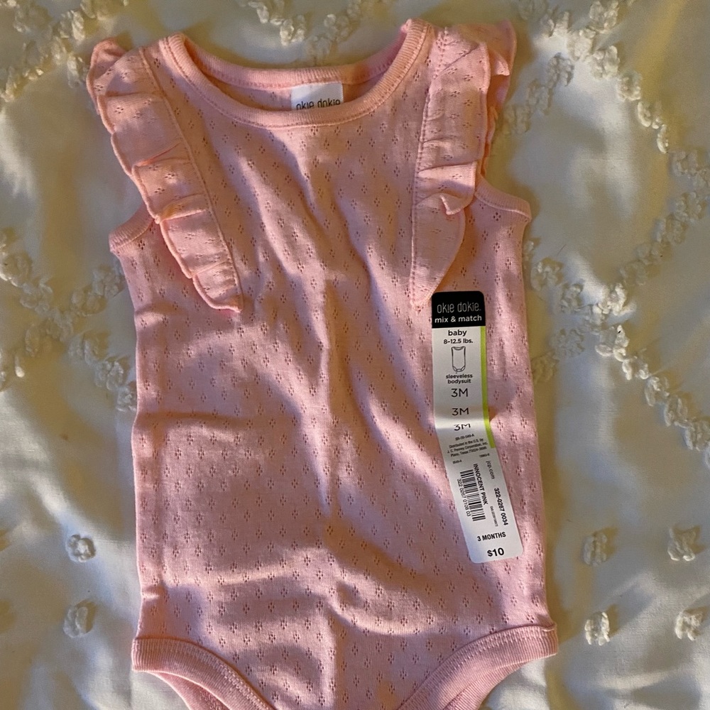 NWT girl’s bodysuit